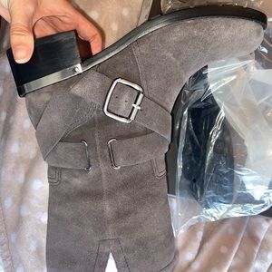 Vinci Camuto leather booties brand new